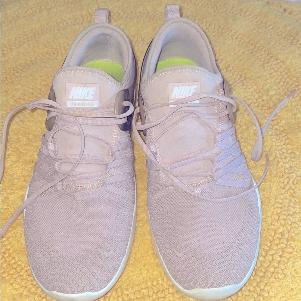 Women’s Nike size 9